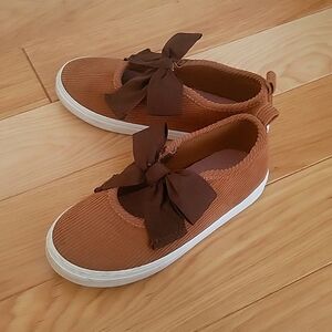 Old Navy Brown Corduroy Toddler Girls Size 10 Slip on shoes with Brown Bow